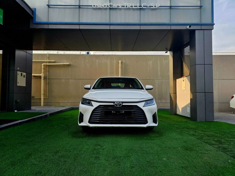 2023 Toyota Yaris SE 1.5 litre V4 Engine White Orange GCC Specs