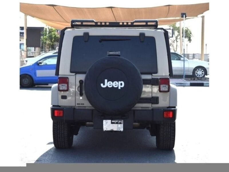 2018 Jeep Wrangler 3.6 litre 6 Cylinder Engine Petrol Beige Black