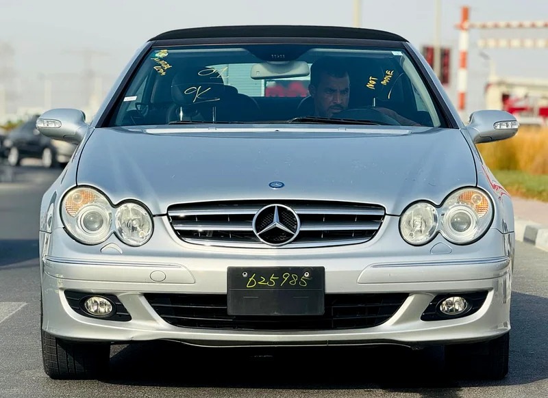 2007 Mercedes-Benz CLK-Class CLK 350 Neat & Clean Car Silver Black