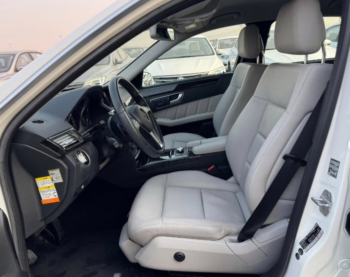 2013 Mercedes-Benz E350 V6 Very Clean Car