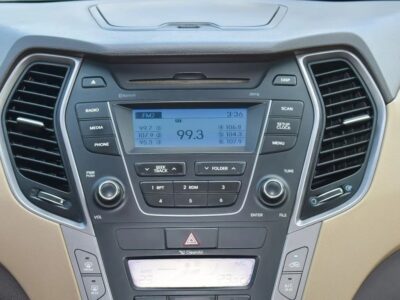 2016 Hyundai Santa Fe 4WD SUV Petrol GCC Specs White Beige