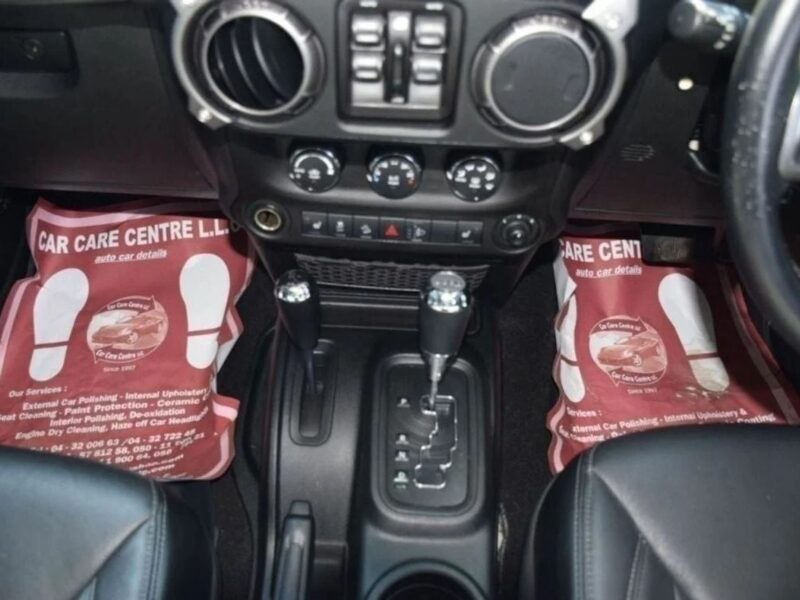 2018 Jeep Wrangler 3.6 litre 6 Cylinder Engine Petrol Beige Black