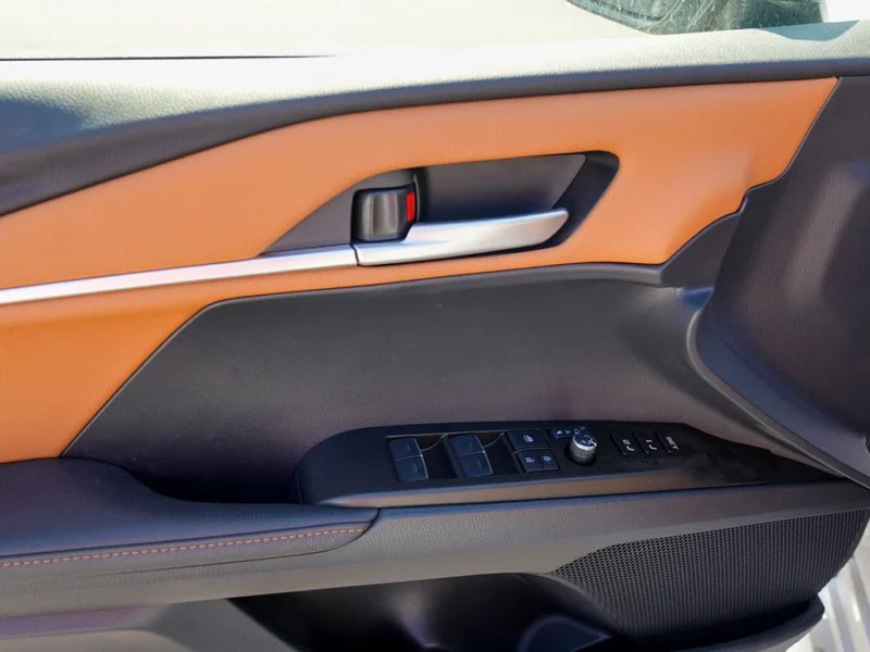 2025 Toyota Camry Hybrid 4 Cylinder Engine Sedan White Tan GCC