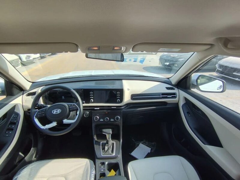 2026 Hyundai Creta 1500 L Mid Options Creta White