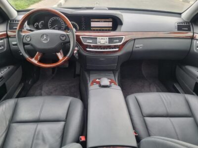 2007 BLACK Mercedes-Benz S 550 5.5 Liters 8 Cylinders V8 Engine