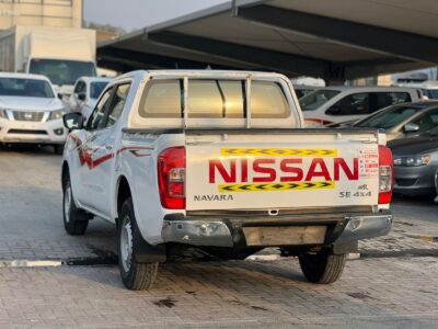 2020 White Nissan Navara 4X4 Fully Automatic GCC