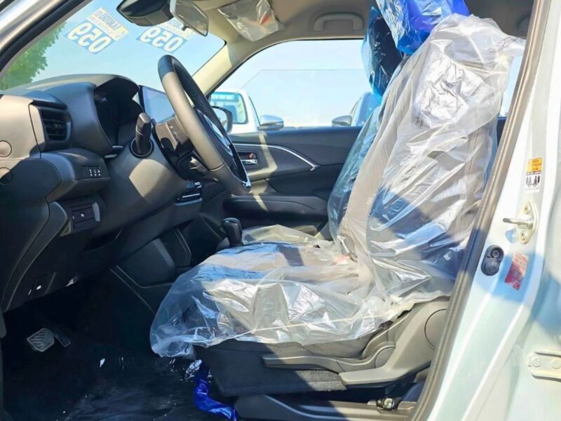 2026 Suzuki Swift GLX GCC WITH RADAR HIGH OPTION