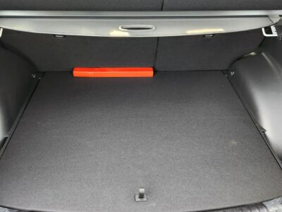 2025 Kia Seltos Other Kia Seltos 4 Cylinder Engine Full option GCC White Black