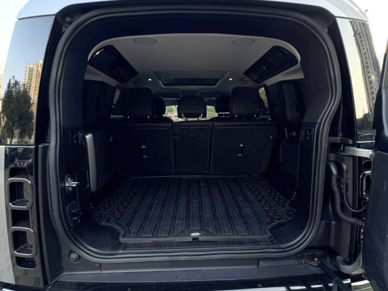 2022 Land Rover Defender P400 110 First Edition 3.0L Grey Black