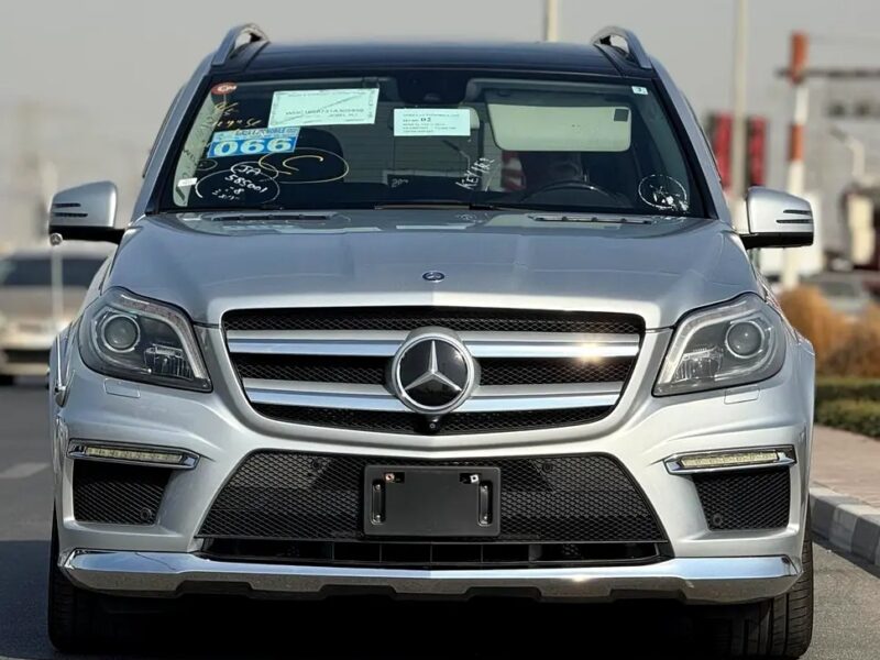 2014 Mercedes-Benz GL-Class GL 550 8 Cylinder CLEAN CAR Silver Black