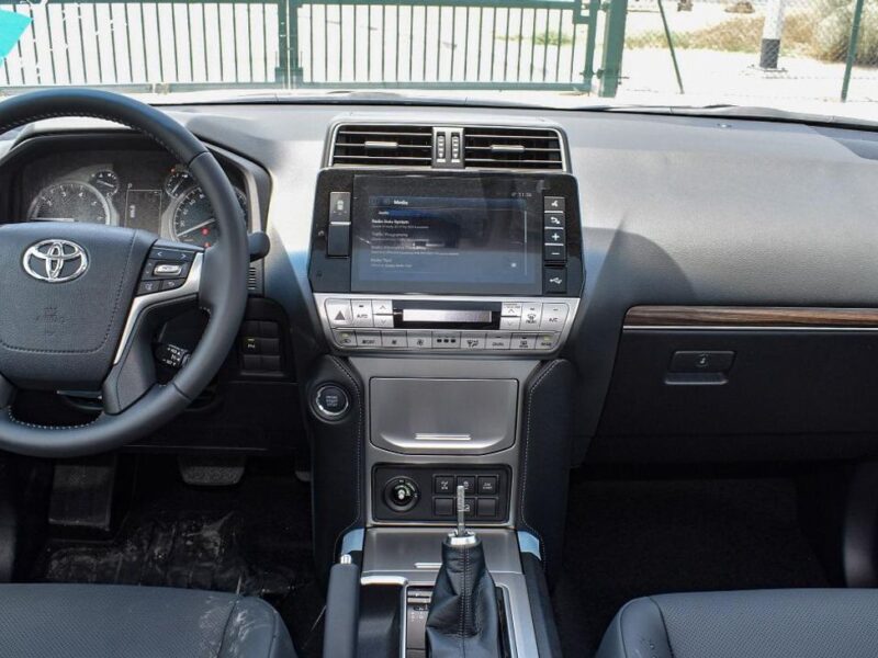 Toyota Prado TOYOTA PRADO VX 6 Cylinder MODEL 2023 White Grey