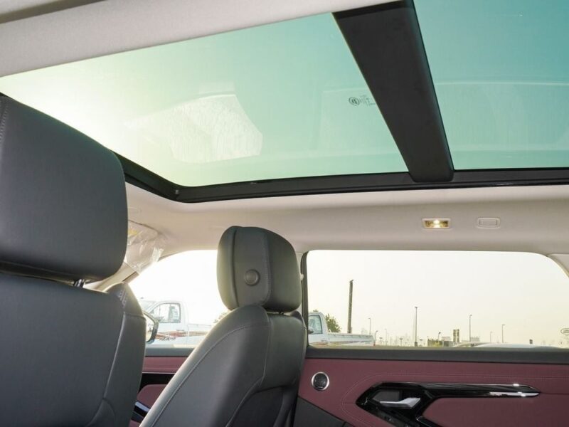 2024 Land Rover Range Rover Evoque P250 DYNAMIC SE White Maroon