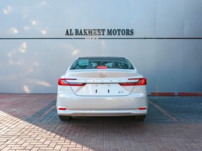 2024 Toyota Camry GLX Hybrid Sedan White Tan