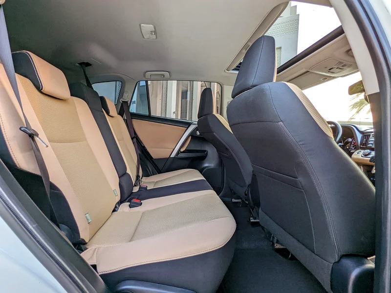 2016 Toyota Rav 4 GXR GCC Full Option SUV White Beige GCC Specs