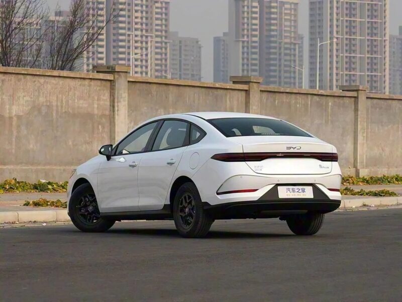 2025 BYD QIN PLUS BYD QIN Plus 1.5L Engine Hybrid White Beige