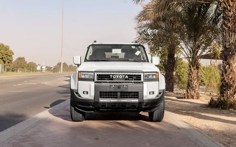 2025 Toyota Prado Other 4 Cylinder Engine White Beige GCC