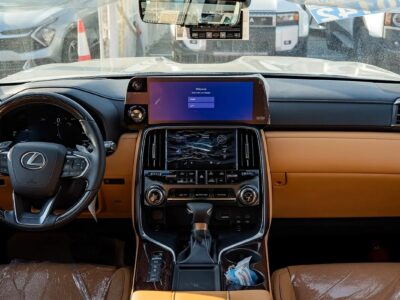 2025 Lexus LX-Series LX 600 Signature 3.5L V6 Twin-Turbocharged Black Tan