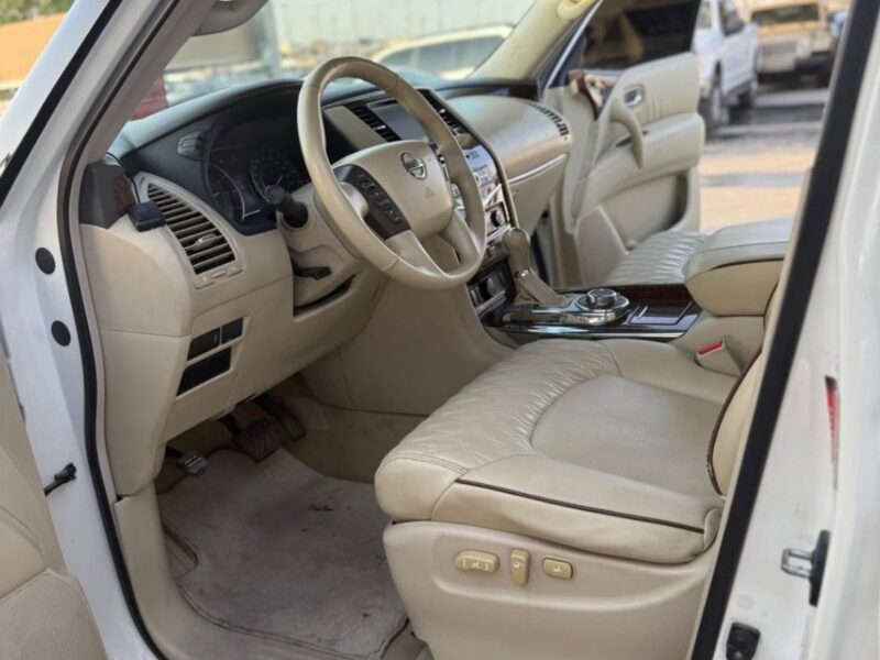 2013 Nissan Patrol SE 4.0 litre 6 Cylinder Engine SUV White Beige