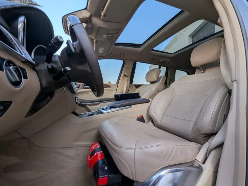 2015 Mercedes-Benz GL-Class GL 500 4matic GCC FULL OPTION Grey Beige