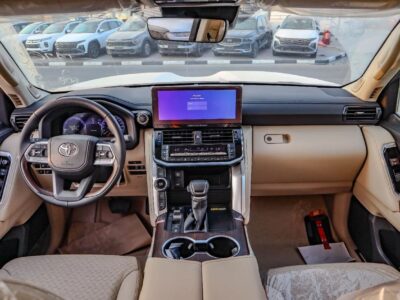 2025 Toyota Land Cruiser Toyota Land Cruiser 300 Series VXR 4.0L Black Beige