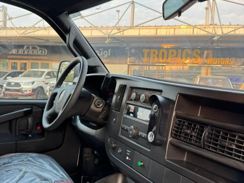 2024 GMC Savana 6.6 litre V8 Engine Petrol GCC Specs White Black