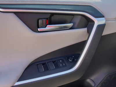 2025 Toyota RAV 4 4 Cylinder Engine Petrol Black Grey GCC Specs