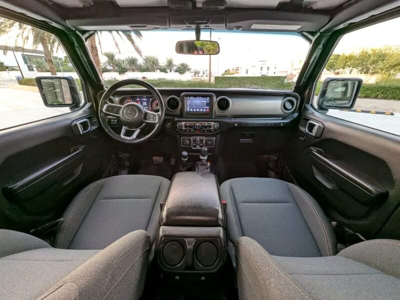 2020 Jeep Wrangler Unlimited Sahara 4X4 IN EXCELLENT CONDITION Grey Black