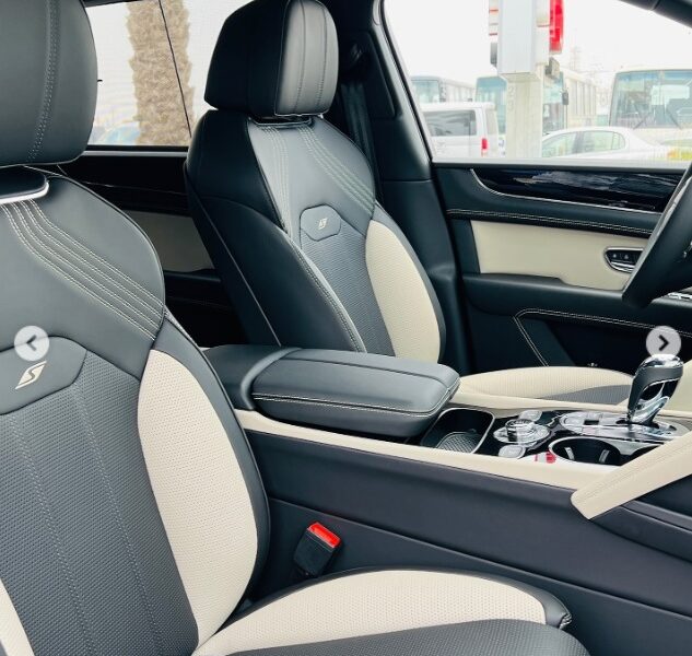 2023 BENTLEY BENTAYGA 4.0L Twin-Turbocharged V8 Black Beige CHASSIS GUARANTEE
