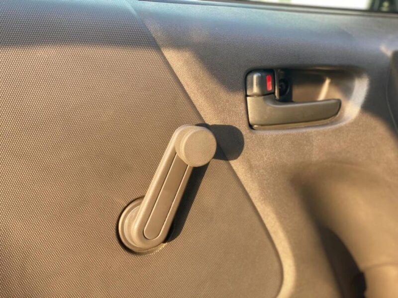 Toyota Hiace Standard Roof 15 Seater 2.5L Diesel RWD 2025 White Grey