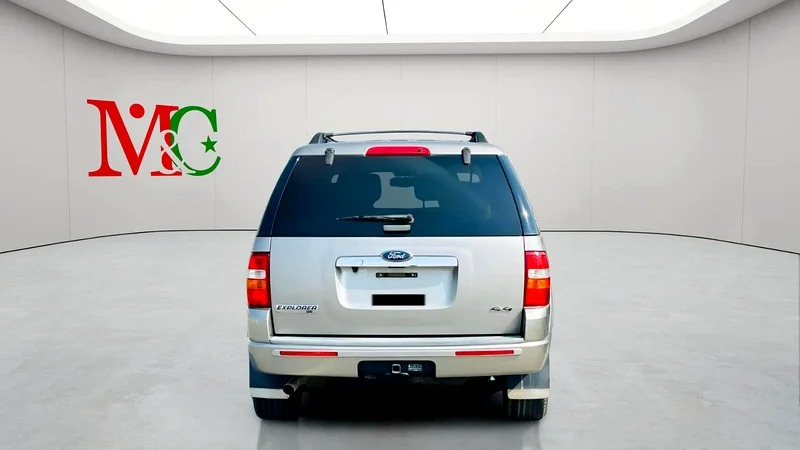 2008 Ford Explorer XLT Ford Explorer XLT Neat and Clean Car Gold Beige