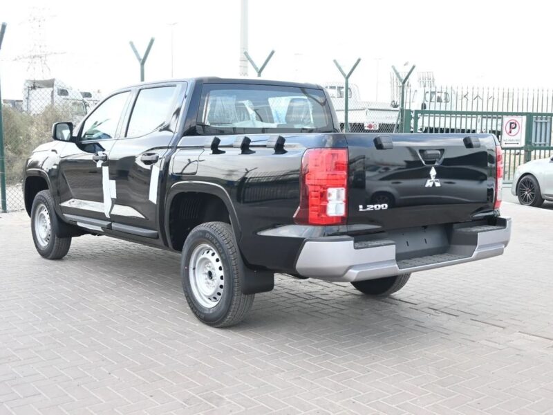 2026 Mitsubishi L200 MITSUBISHI L200 2.4L GL PETROL DCABIN 4X4 5M/T Black
