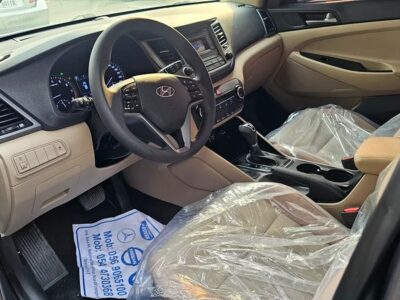 2018 Hyundai Tucson Comfort 4 Cylinder Engine SUV Grey Beige