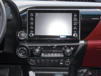 2025 Toyota Hilux GLX-S SR5 2.7L 4 Cylinder Engine GCC White Burgundy