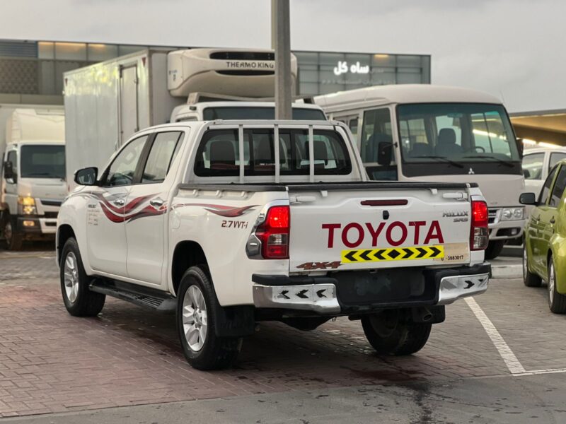 2020 Toyota Hilux 4X4 Fully Automatic GCC Specs White Black