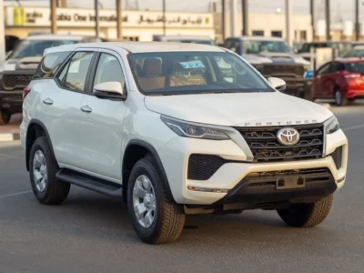 2024 Toyota Fortuner GX2 2.7 litre 4 Cylinder Engine 4WD White Tan GCC