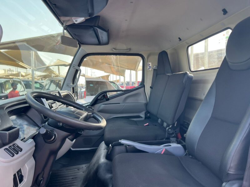 2020 Mitsubishi Canter S/C Manual 16FT Diesel White Truck