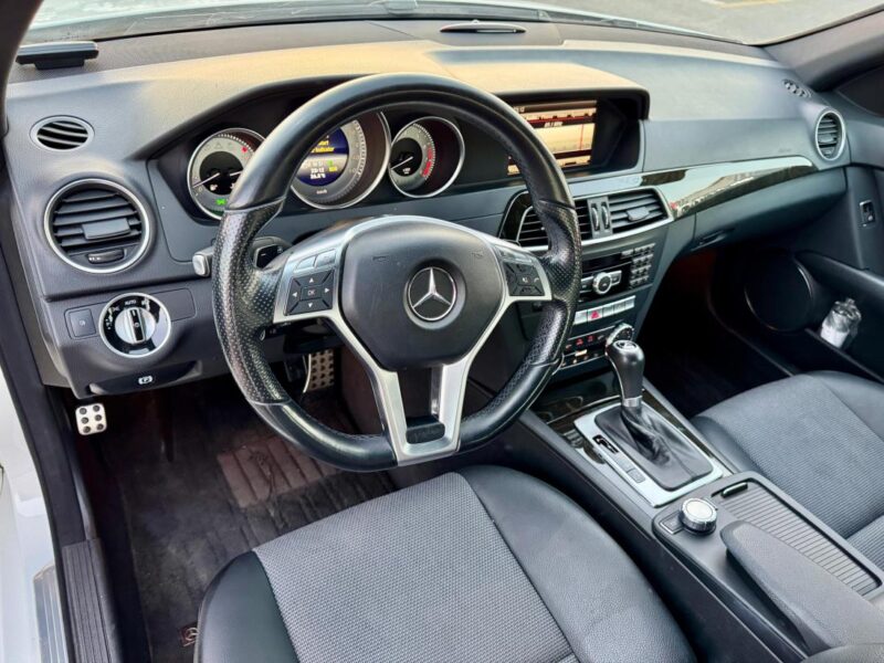 2014 Mercedes-Benz C300 V6 engine 3.5-liter White Grey