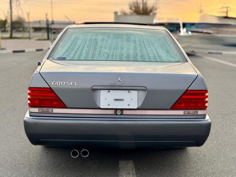 1992 Mercedes-Benz S 600 6.0 liters 12 Cylinders Engine Grey Black