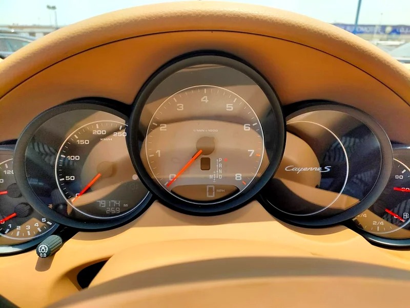 2011 Porsche Cayenne S 8 Cylinder Engine CLEAN TITLE White Beige