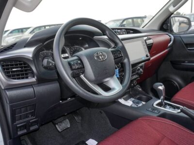 2025 Toyota Hilux GLX-S SR5 2.7L 4 Cylinder Engine GCC White Burgundy