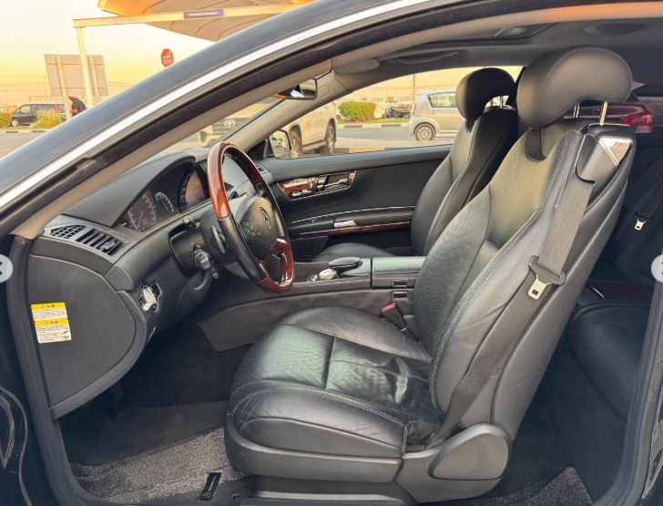 Mercedes Benz CL550 4.6-liter twin-turbocharged V8 2012 Black