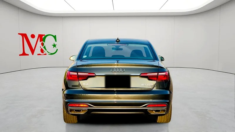 2021 Audi A4 40 TFSI 4 Cylinder Engine SUPER CLEAN CAR Grey Black