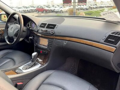 2005 Mercedes-Benz E-Class E 500 8 Cylinder Engine CLEAN CAR Silver Black