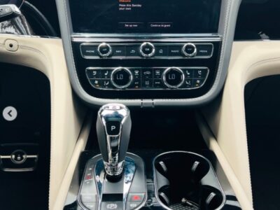 2023 BENTLEY BENTAYGA 4.0L Twin-Turbocharged V8 Black Beige CHASSIS GUARANTEE