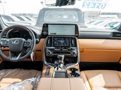 2025 Lexus LX600 Signature 3.5L Petrol AT (Wooden Accent)