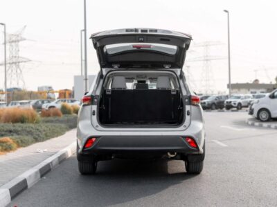 2025 Toyota Highlander LE 2.5L Engine AT Hybrid (Silver-Gray)
