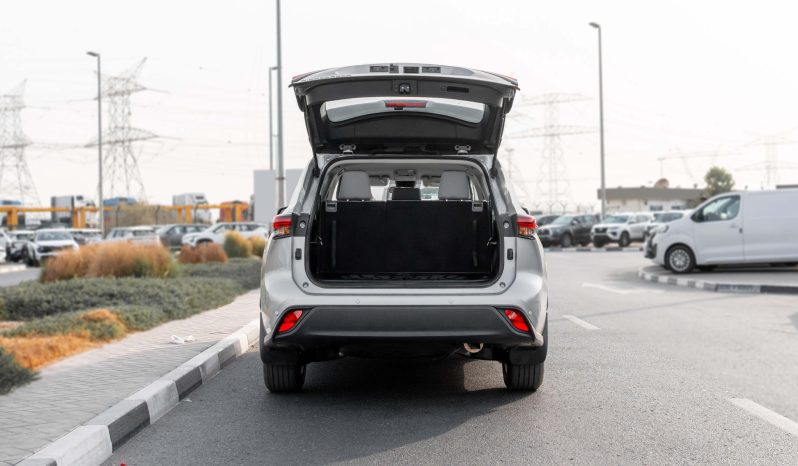 2025 Toyota Highlander LE 2.5L Engine AT Hybrid (Silver-Gray)