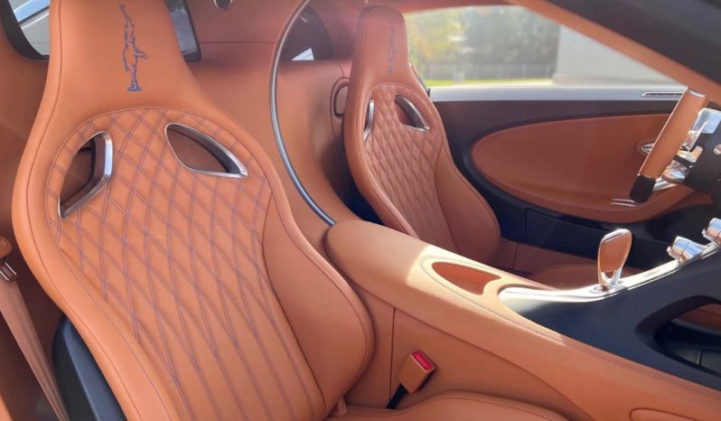 2018 Bugatti Chiron Blue Engine 8.0 L quad‑turbo W16