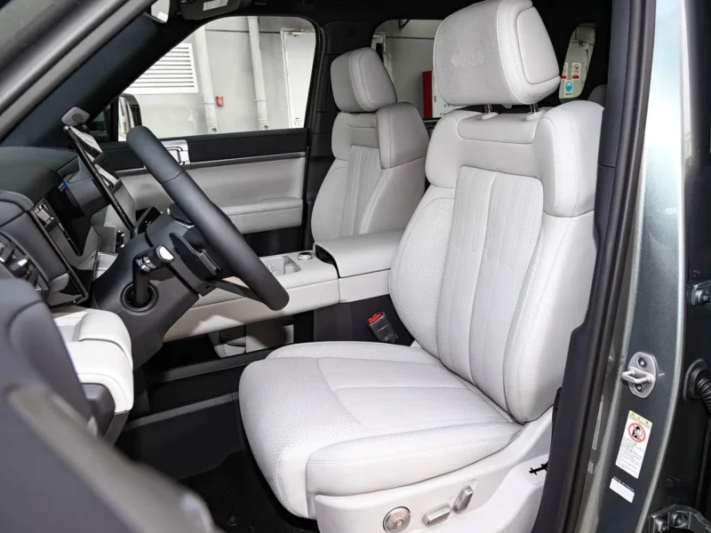 2025 BYD Leopard Titanium 7 ULTRA EDITION SMART DRIVING Black Grey