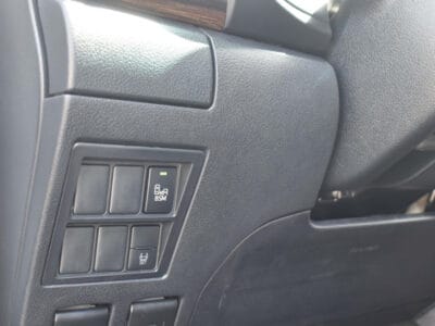 TOYOTA HILUX 2.7L AUTOMATIC TRANSMISSION FULL OPTION WITH BSM MODEL 2025